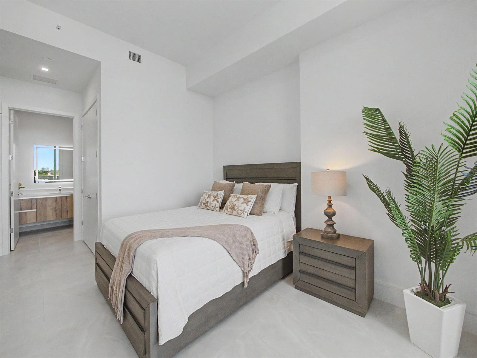 220 Lake Shore Drive photo 17