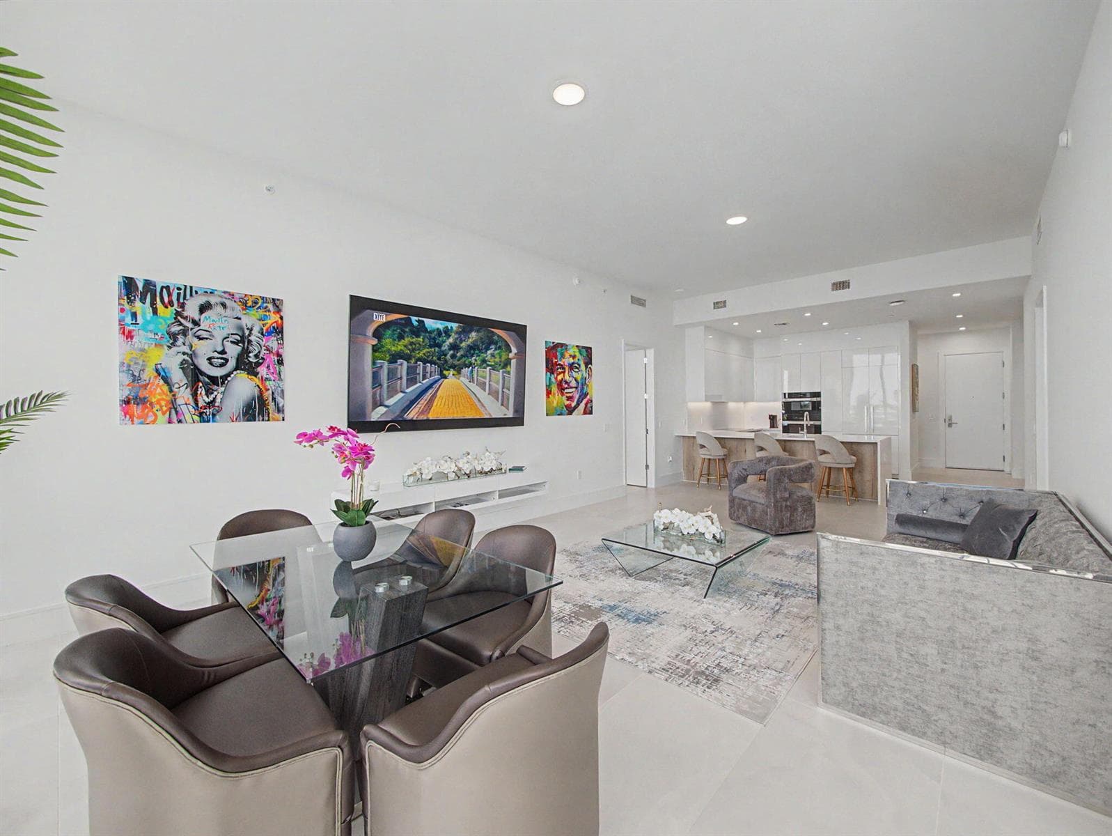 220 Lake Shore Drive photo 10