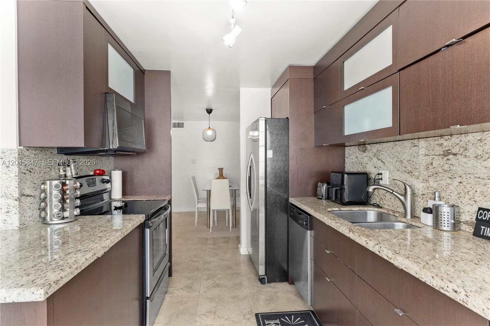 18071 Biscayne Blvd 1404 photo 4