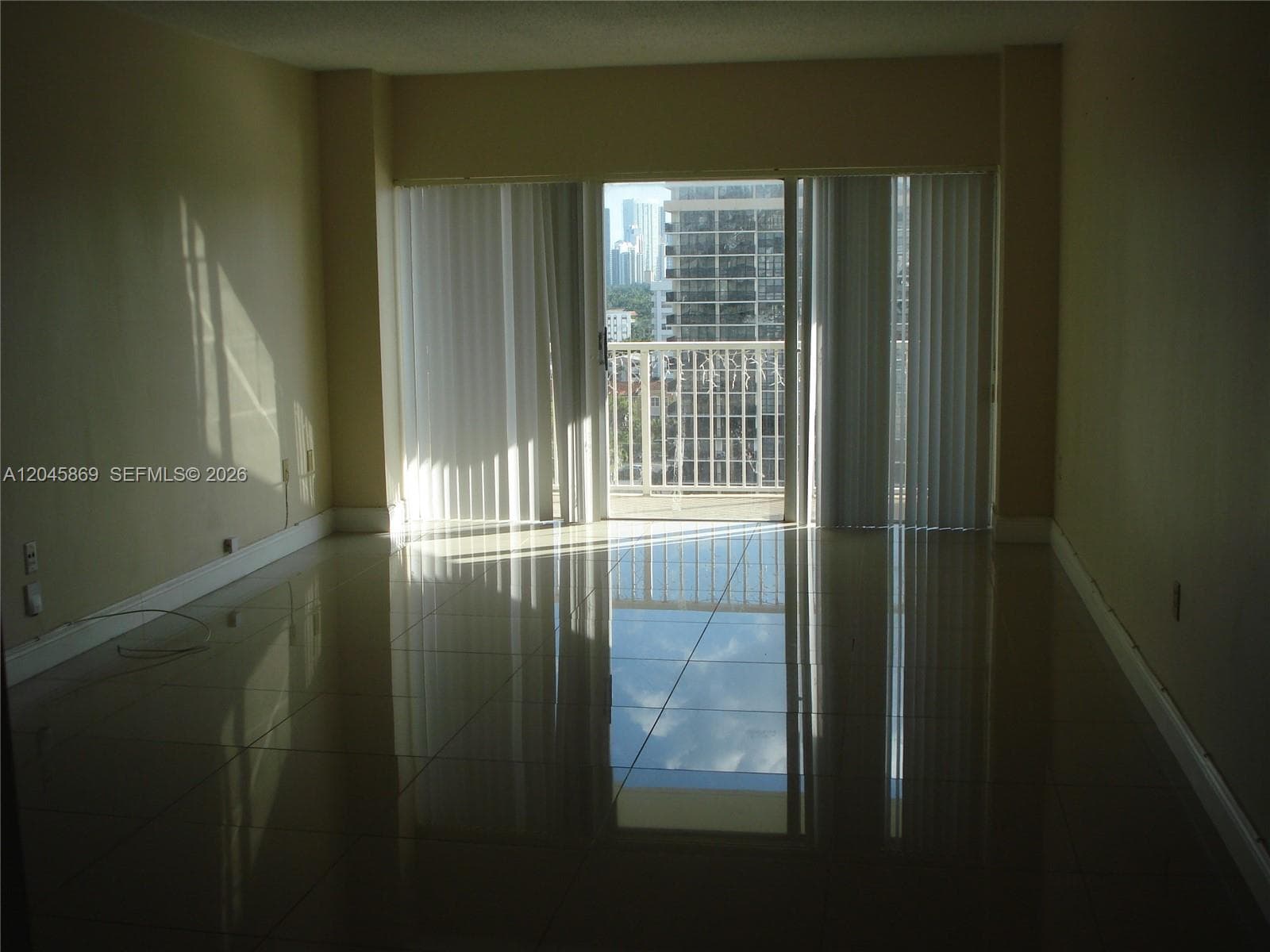 1965 S Ocean Dr 10P photo 2