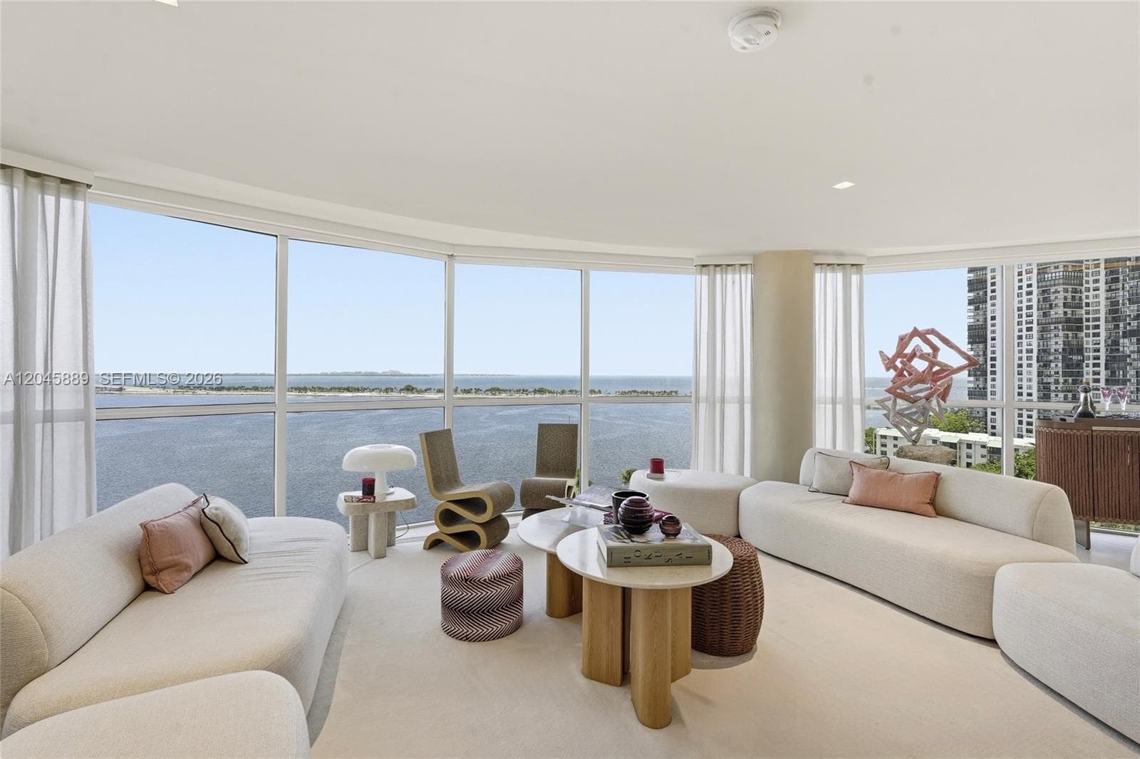 2025 Brickell Ave 1401 photo 1