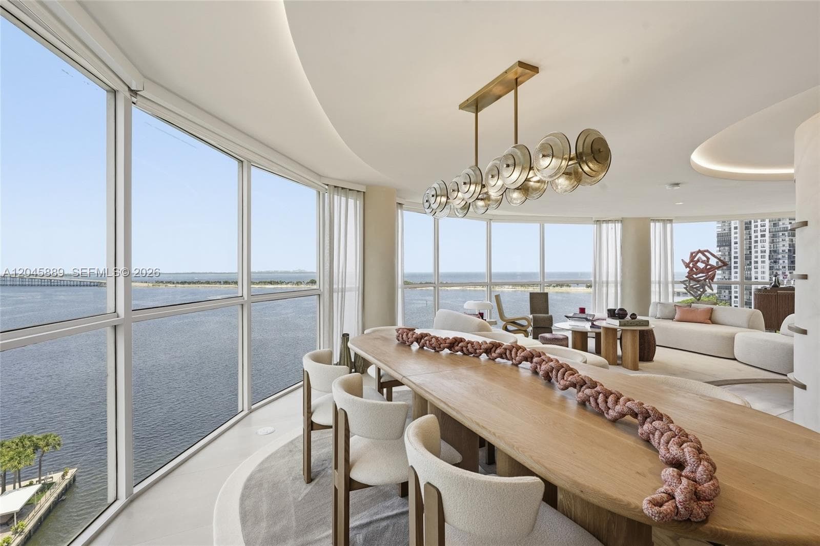 2025 Brickell Ave 1401 photo 4