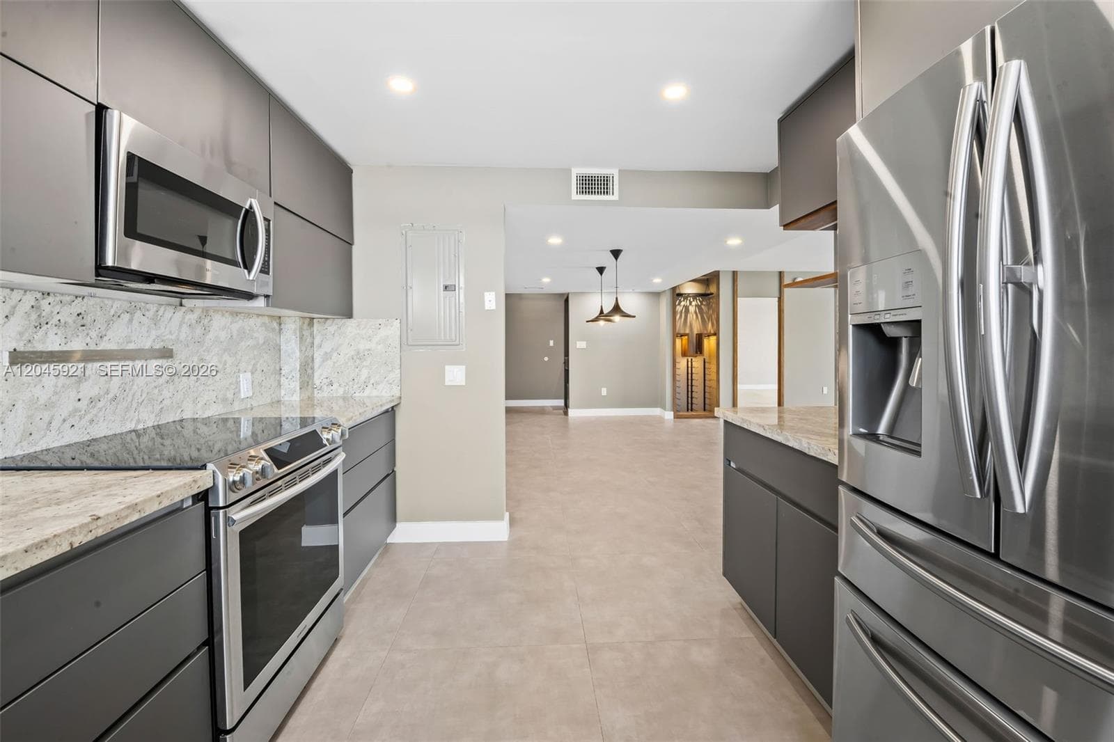 2801 NE 183rd St 1801W photo 3