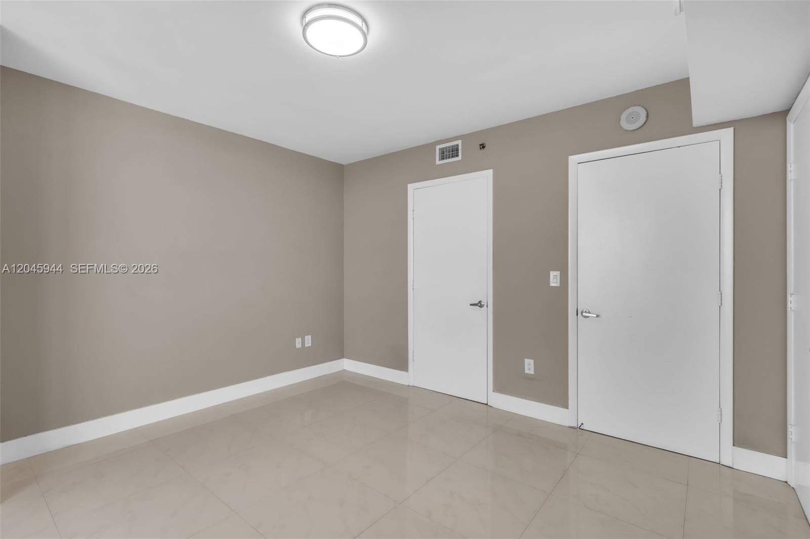 50 Biscayne Blvd 4208 photo 16