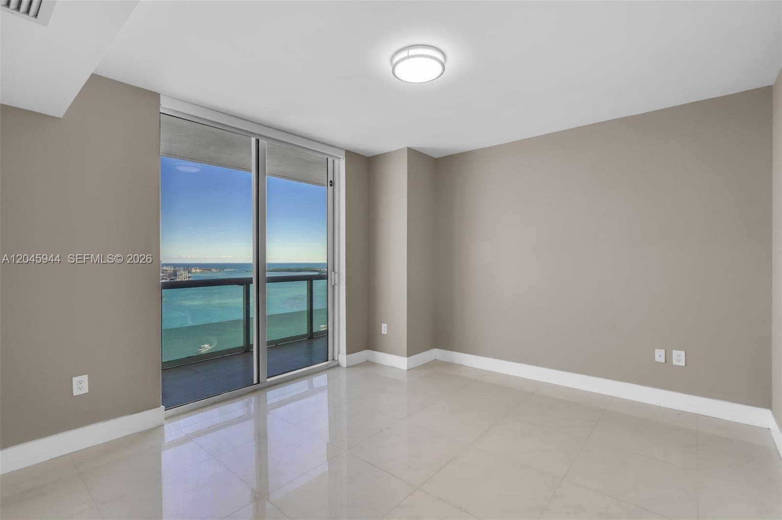 50 Biscayne Blvd 4208 photo 18