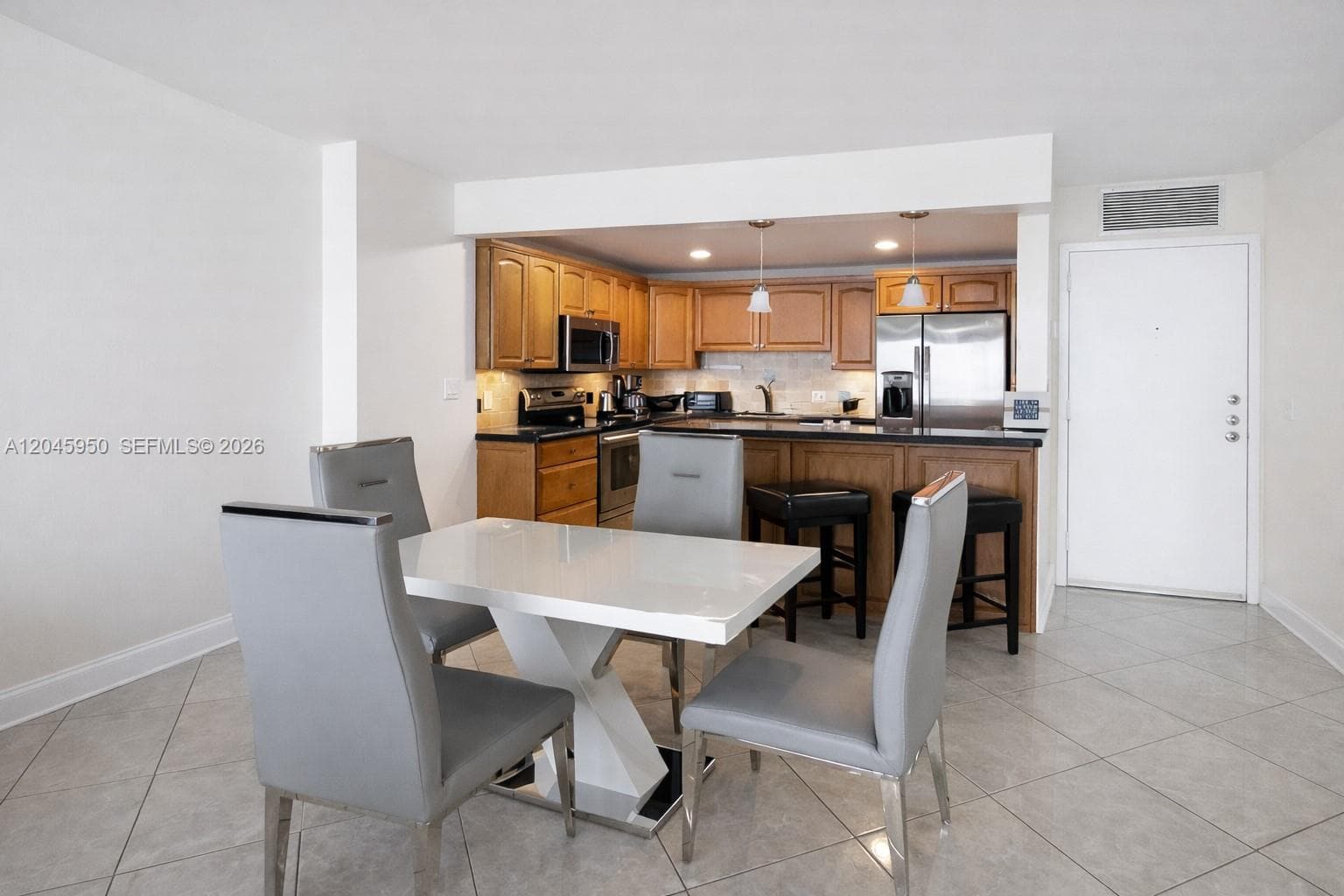 2101 S Ocean Dr 606 photo 4