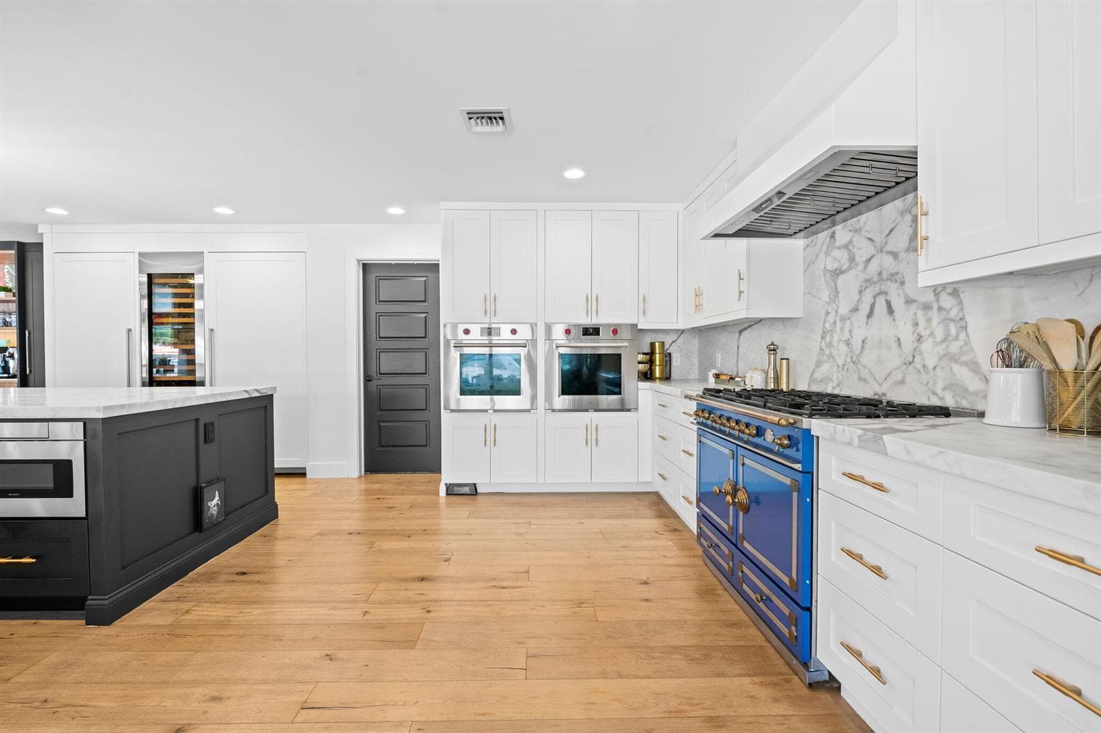 3051 NE 46th Street photo 20
