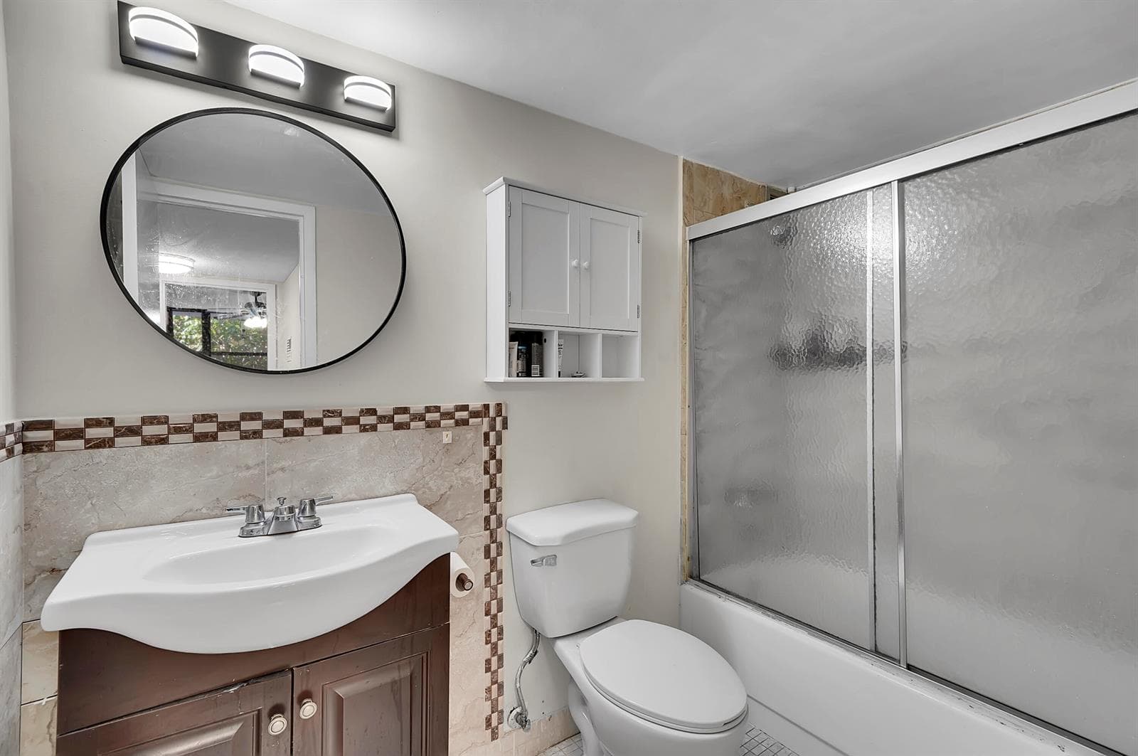 1000 Parkview Drive 306 photo 20