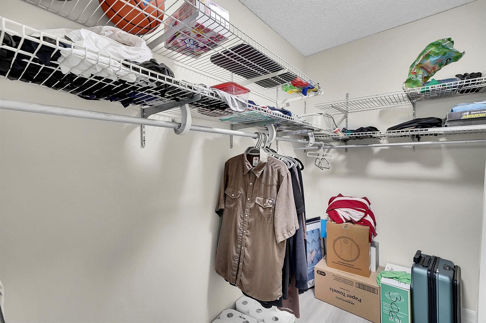 1000 Parkview Drive 306 photo 19