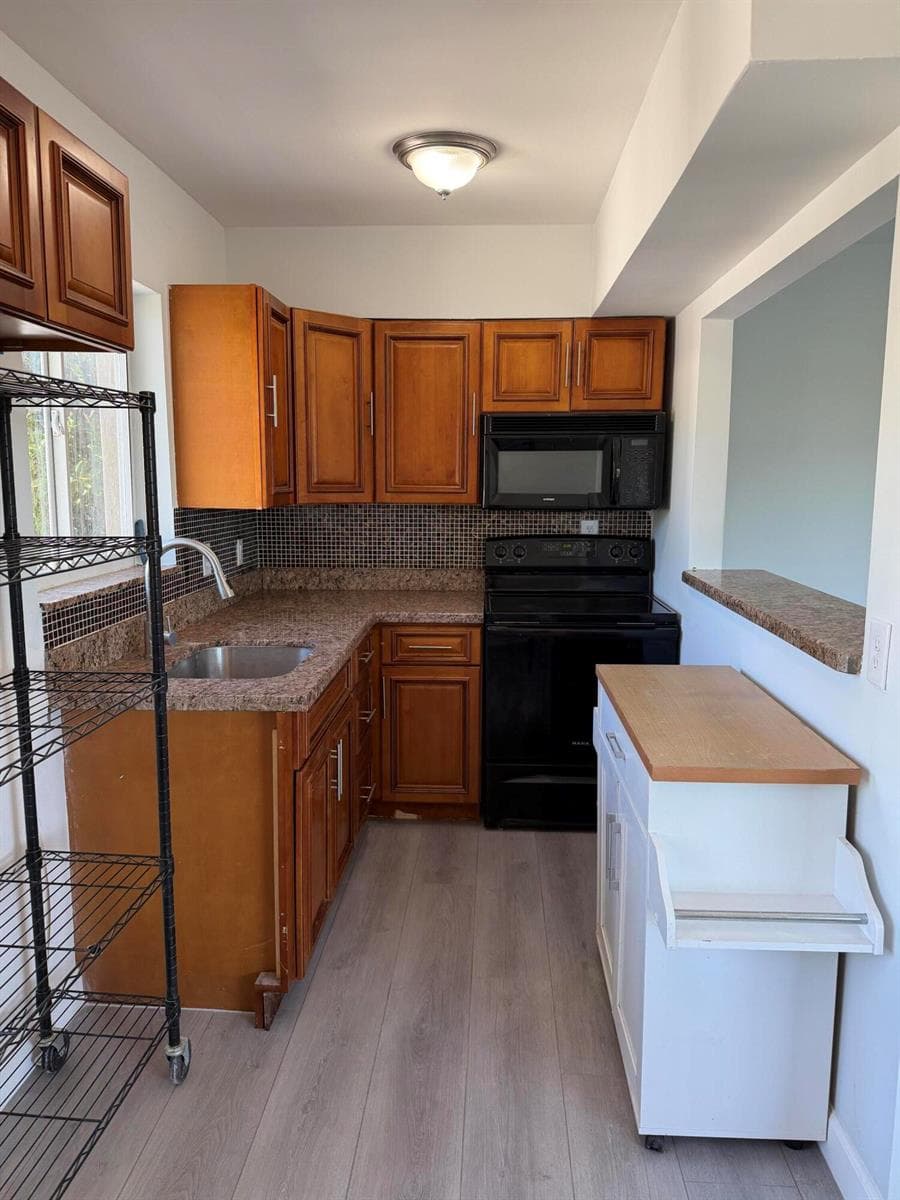 510 SW 15th Street 204 photo 3