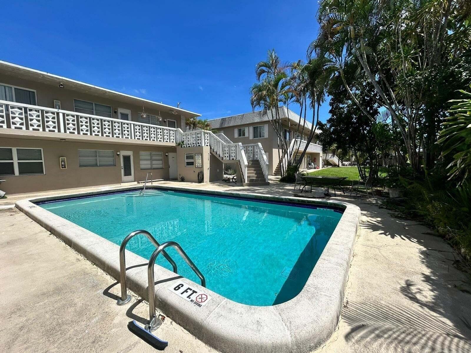 510 SW 15th Street 204 photo 9