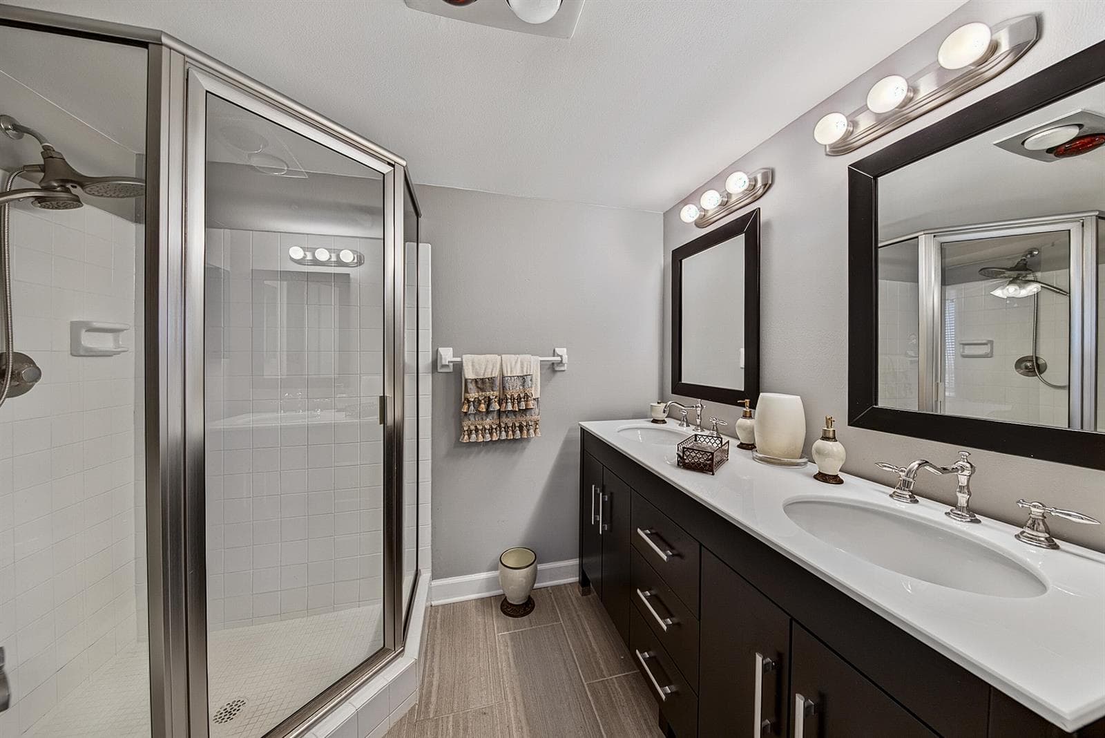 4800 Bayview Drive 402 photo 23