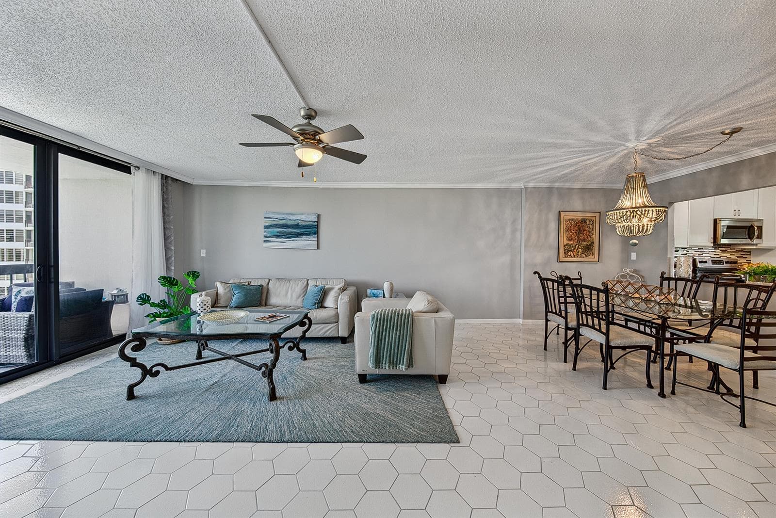 4800 Bayview Drive 402 photo 3