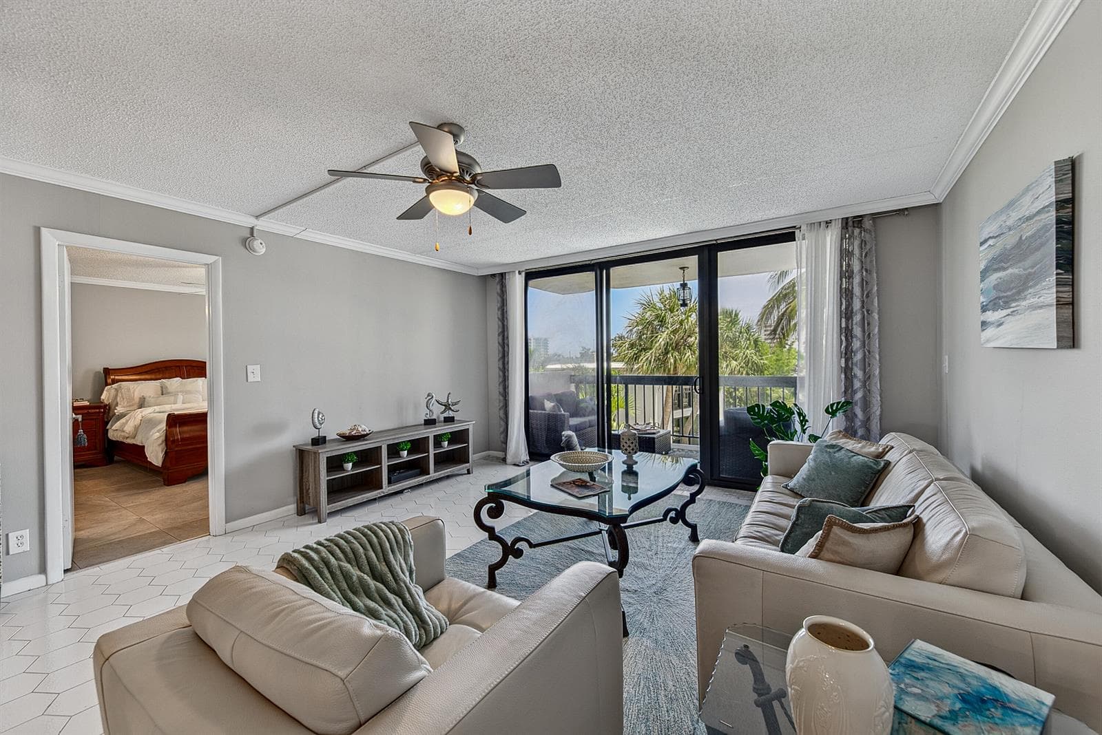 4800 Bayview Drive 402 photo 8