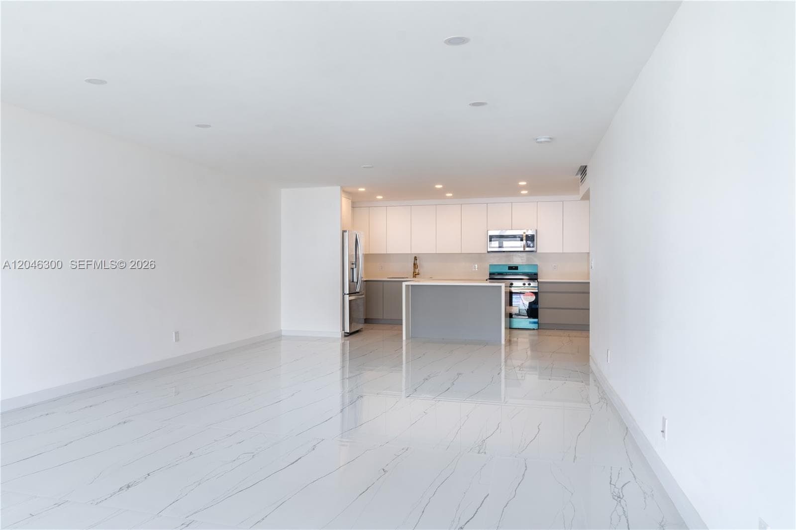 19380 Collins Ave 1105 photo 13