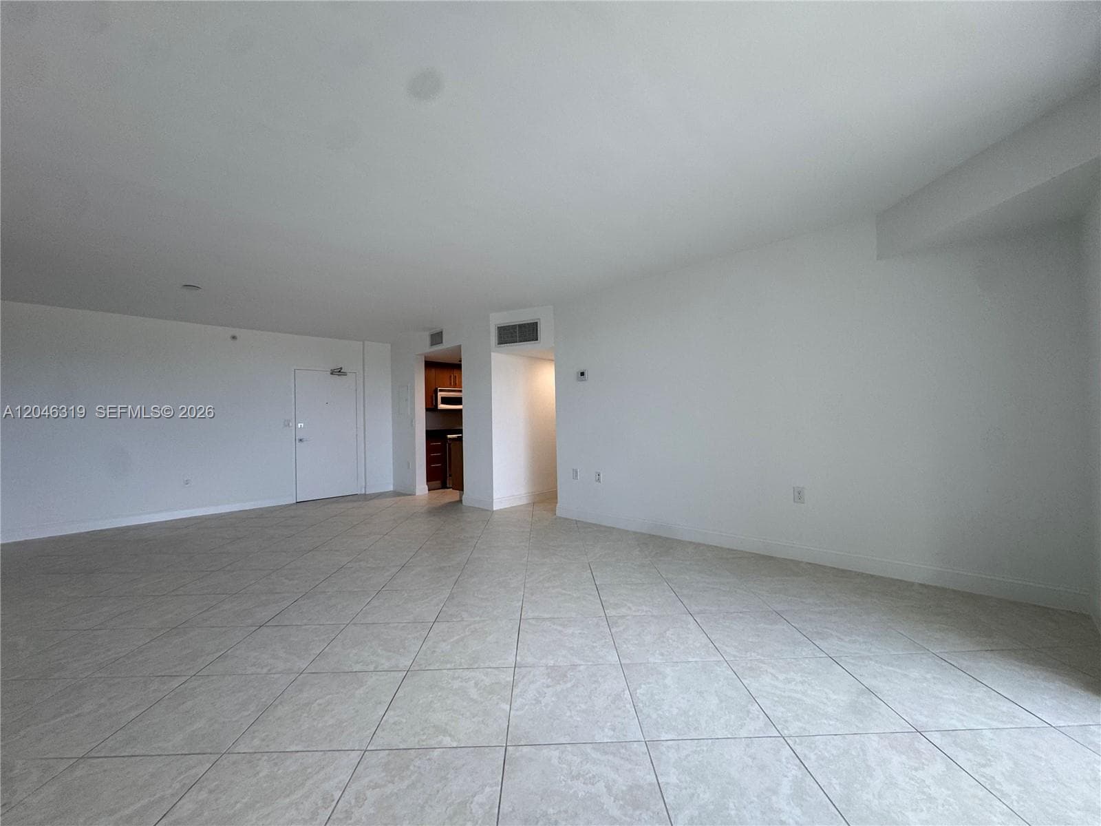 10275 Collins Ave 318 photo 5
