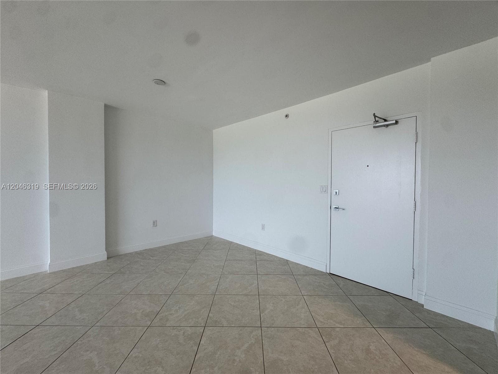 10275 Collins Ave 318 photo 9