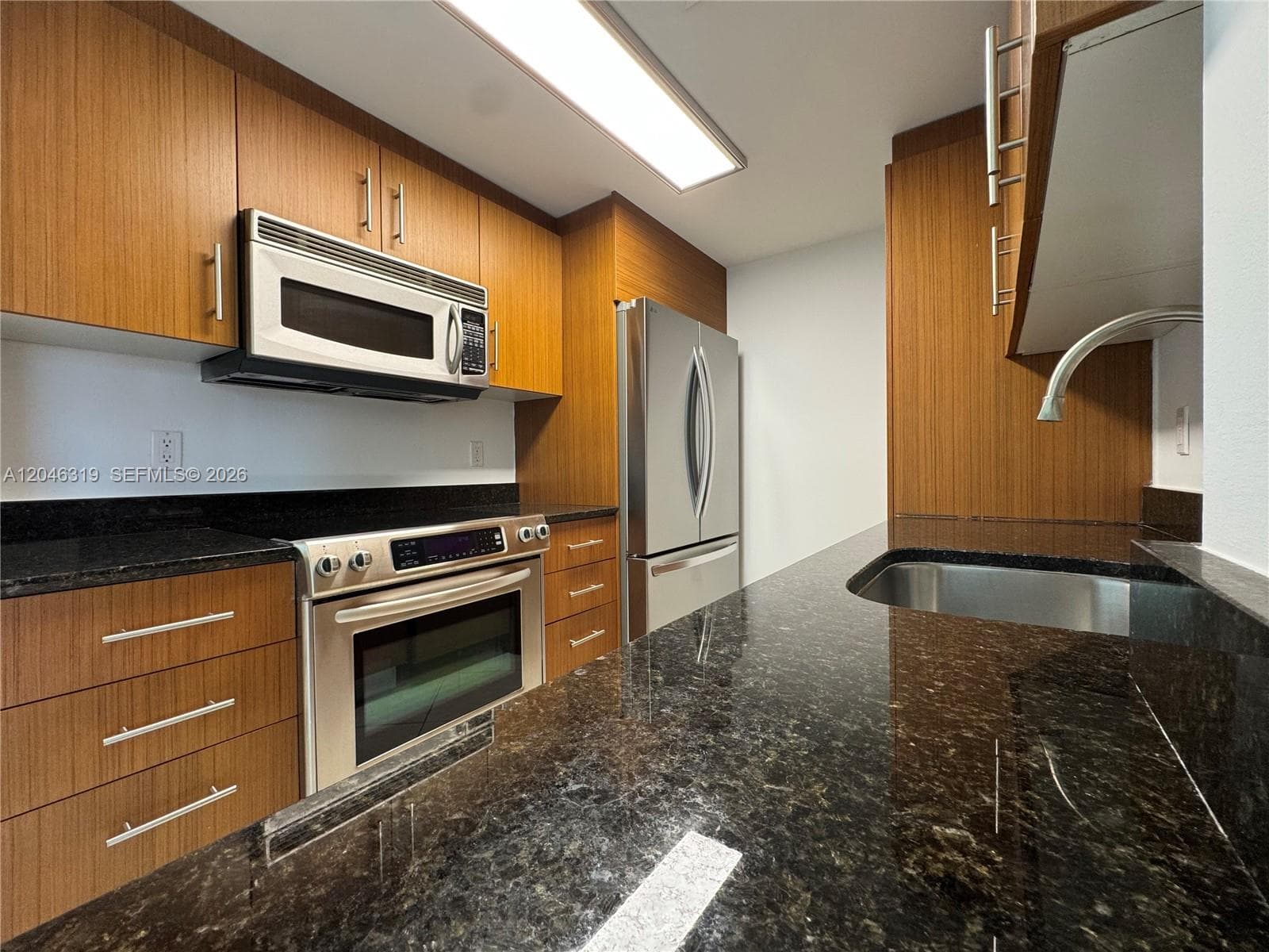 10275 Collins Ave 318 photo 11