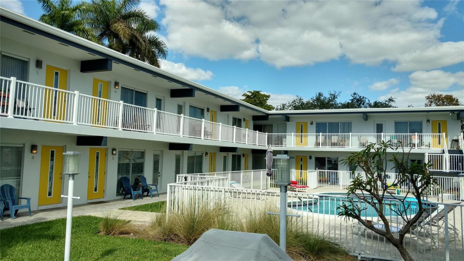 1354 Bayview Drive Unit G photo 15