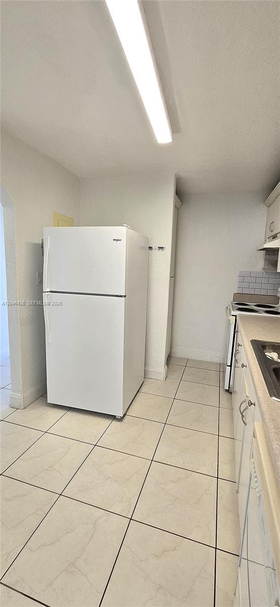 2903 NE 163rd St 404 photo 13