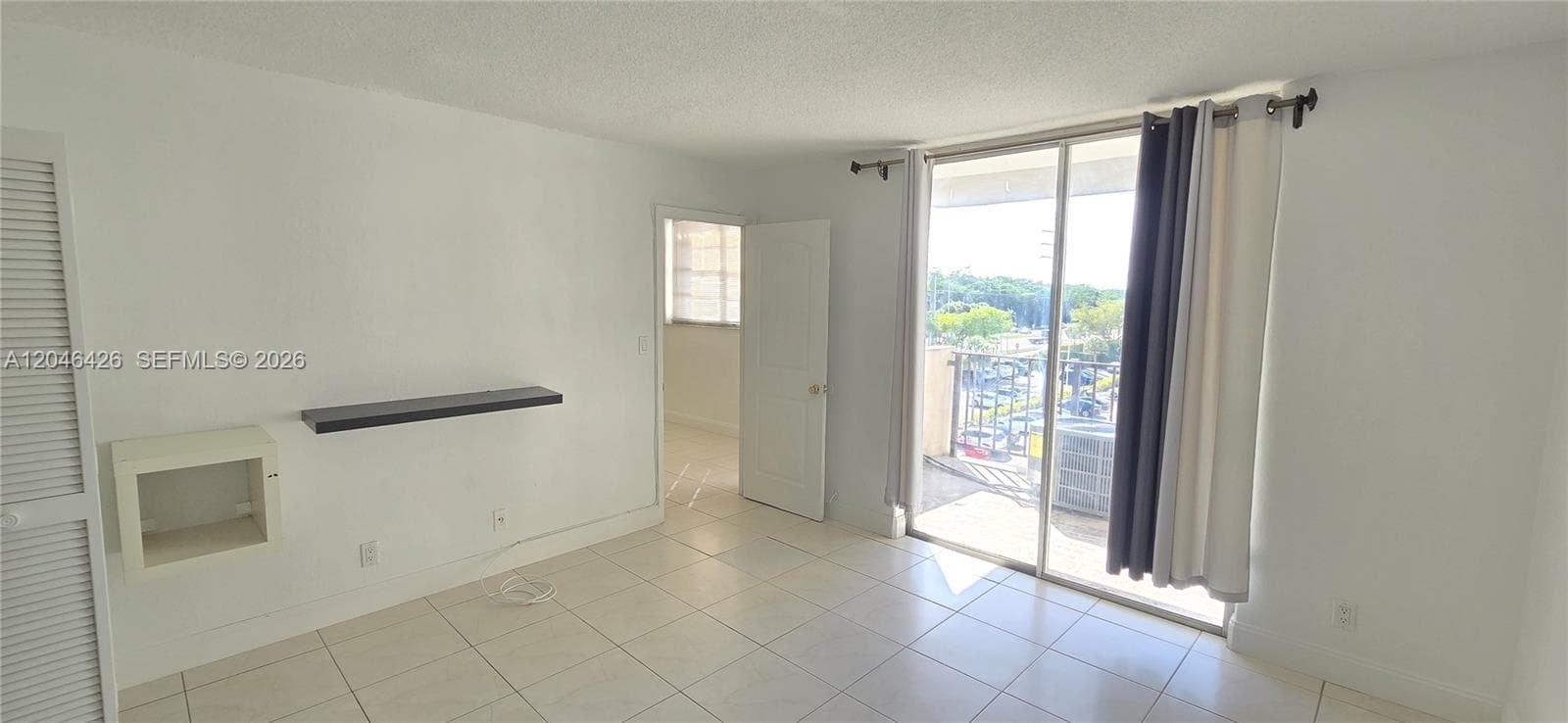 2903 NE 163rd St 404 photo 16