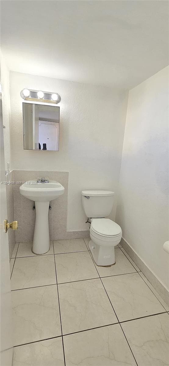 2903 NE 163rd St 404 photo 7