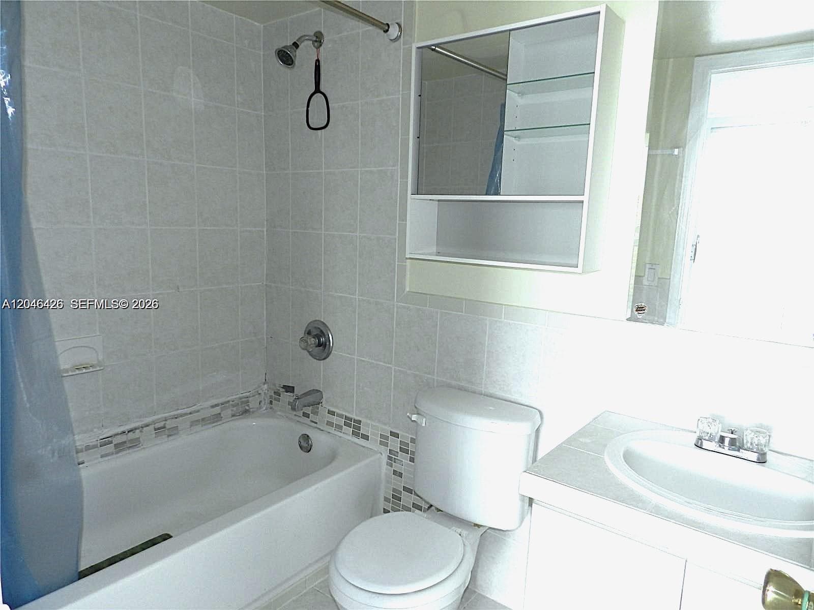 2903 NE 163rd St 404 photo 20