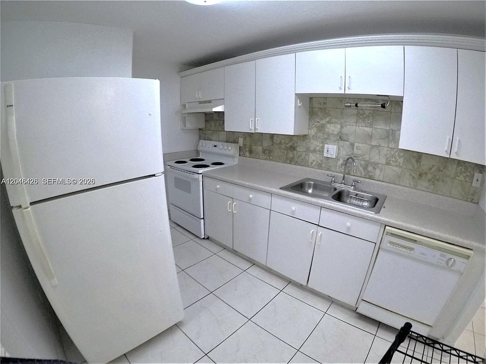 2903 NE 163rd St 404 photo 10
