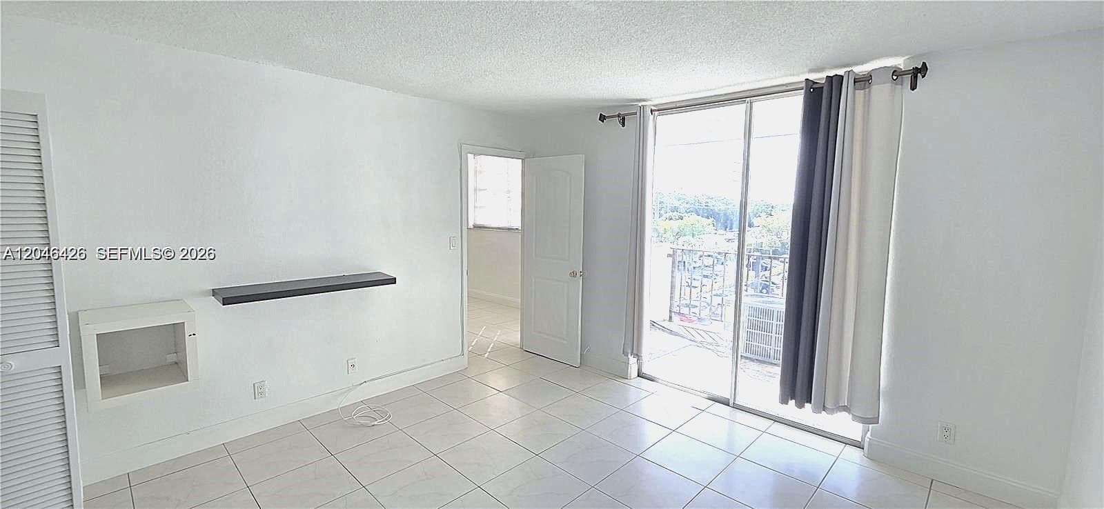 2903 NE 163rd St 404 photo 19