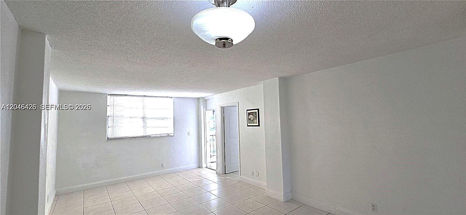 2903 NE 163rd St 404 photo 4