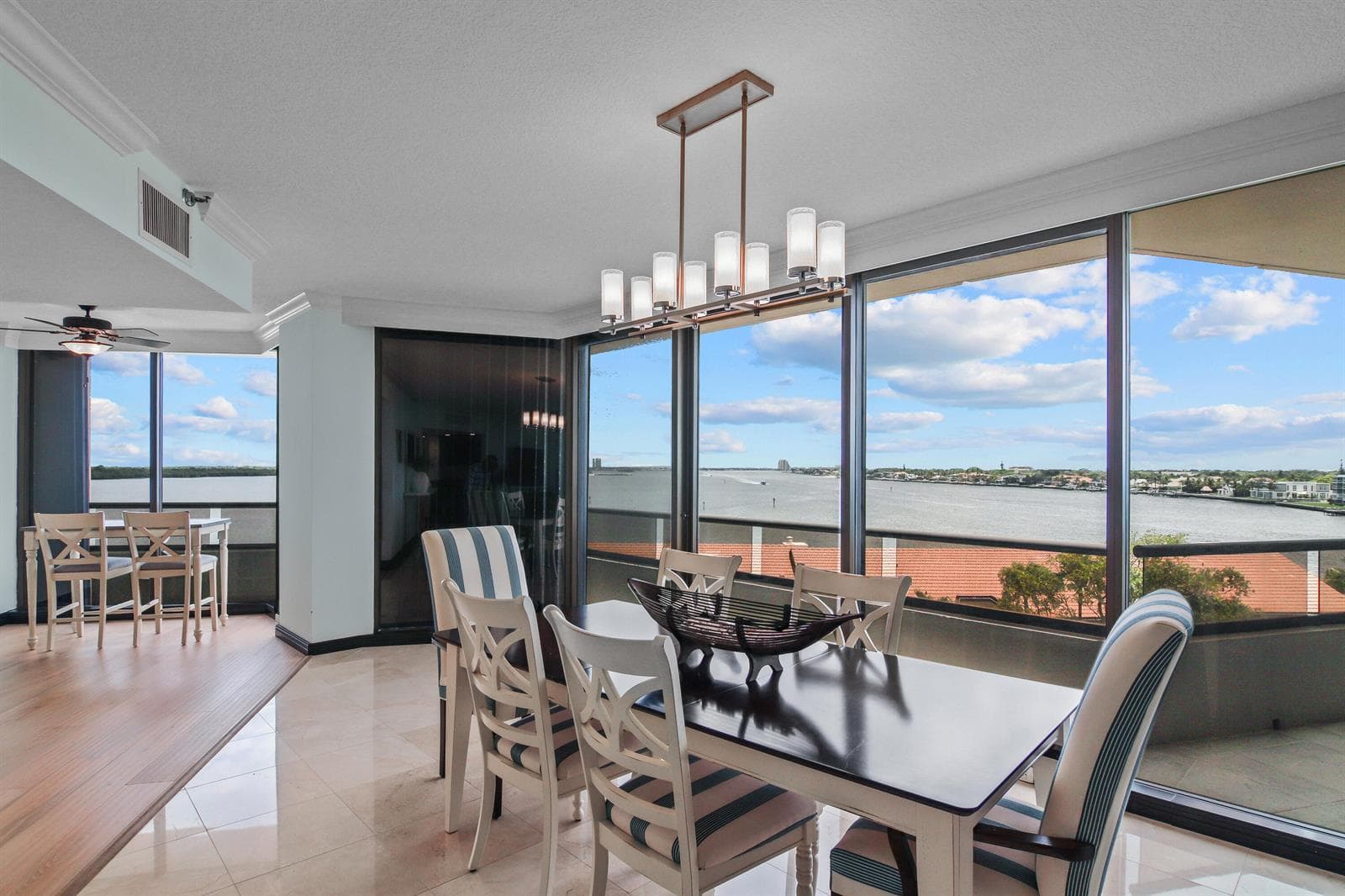 100 Lakeshore Drive 458 photo 7