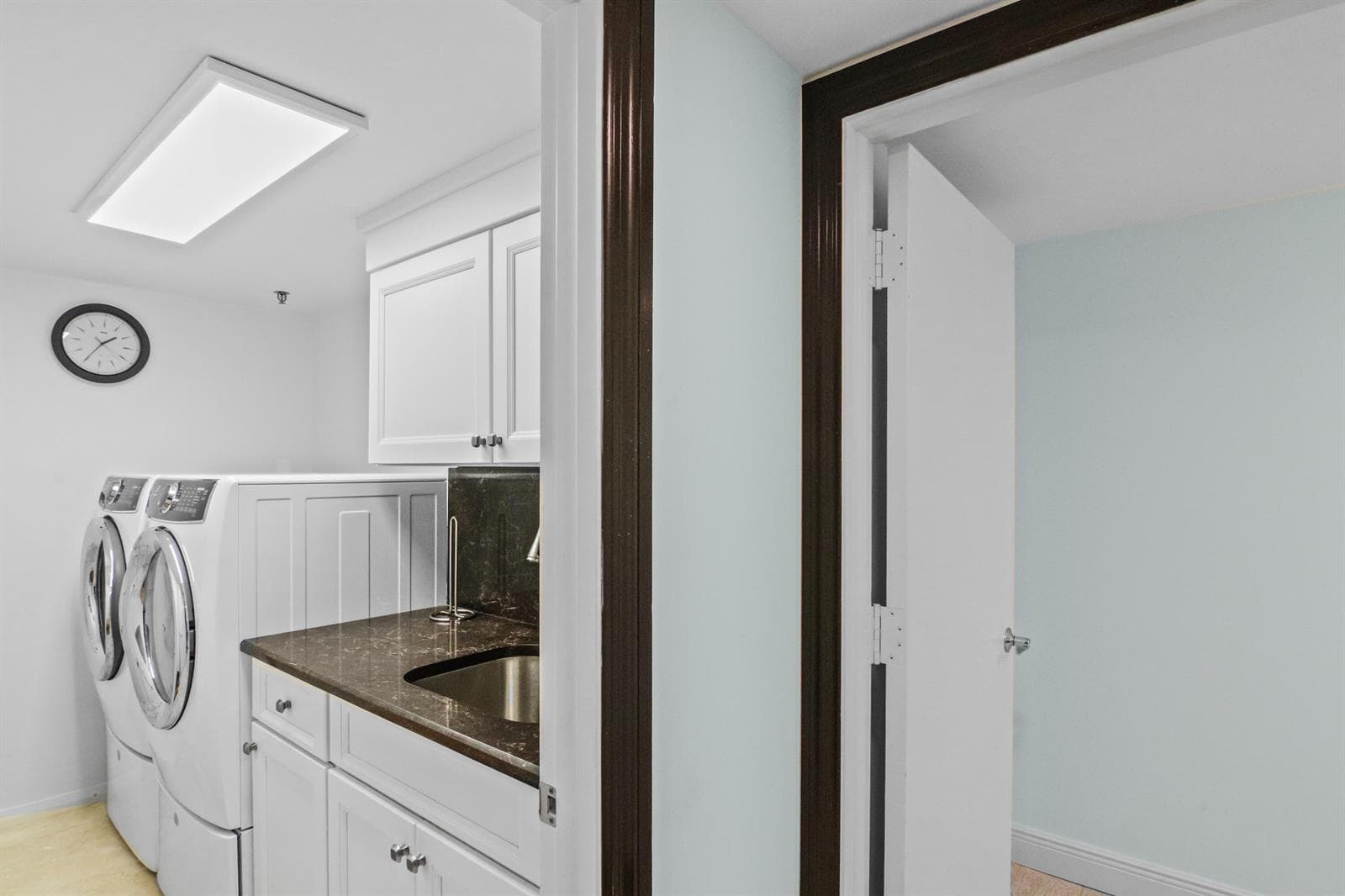 100 Lakeshore Drive 458 photo 21