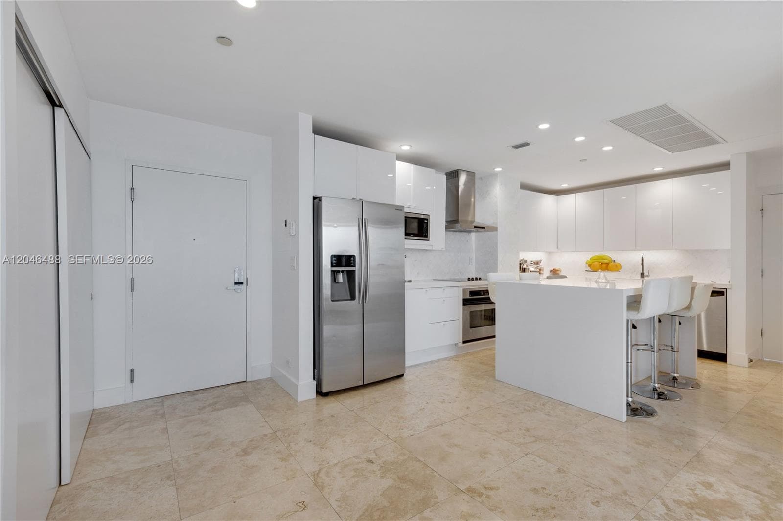 2301 Collins Ave PH22 photo 6