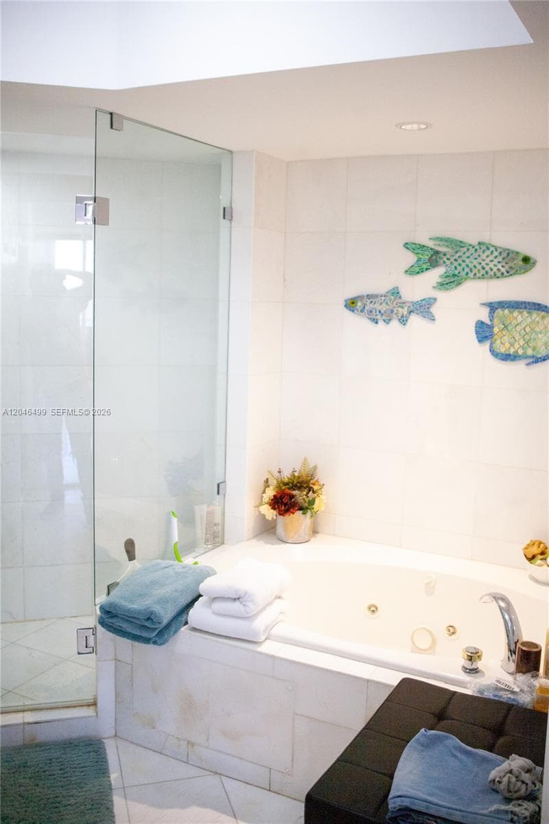 6301 Collins Ave 807 photo 22
