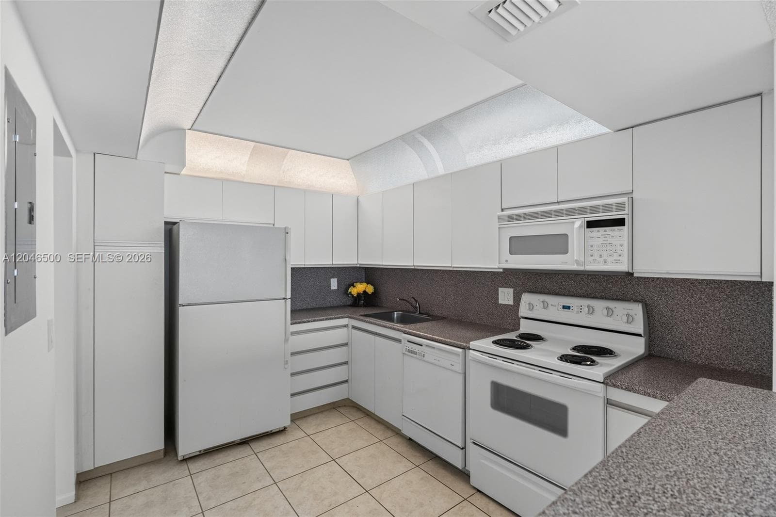 2301 S Ocean Dr 1004 photo 12