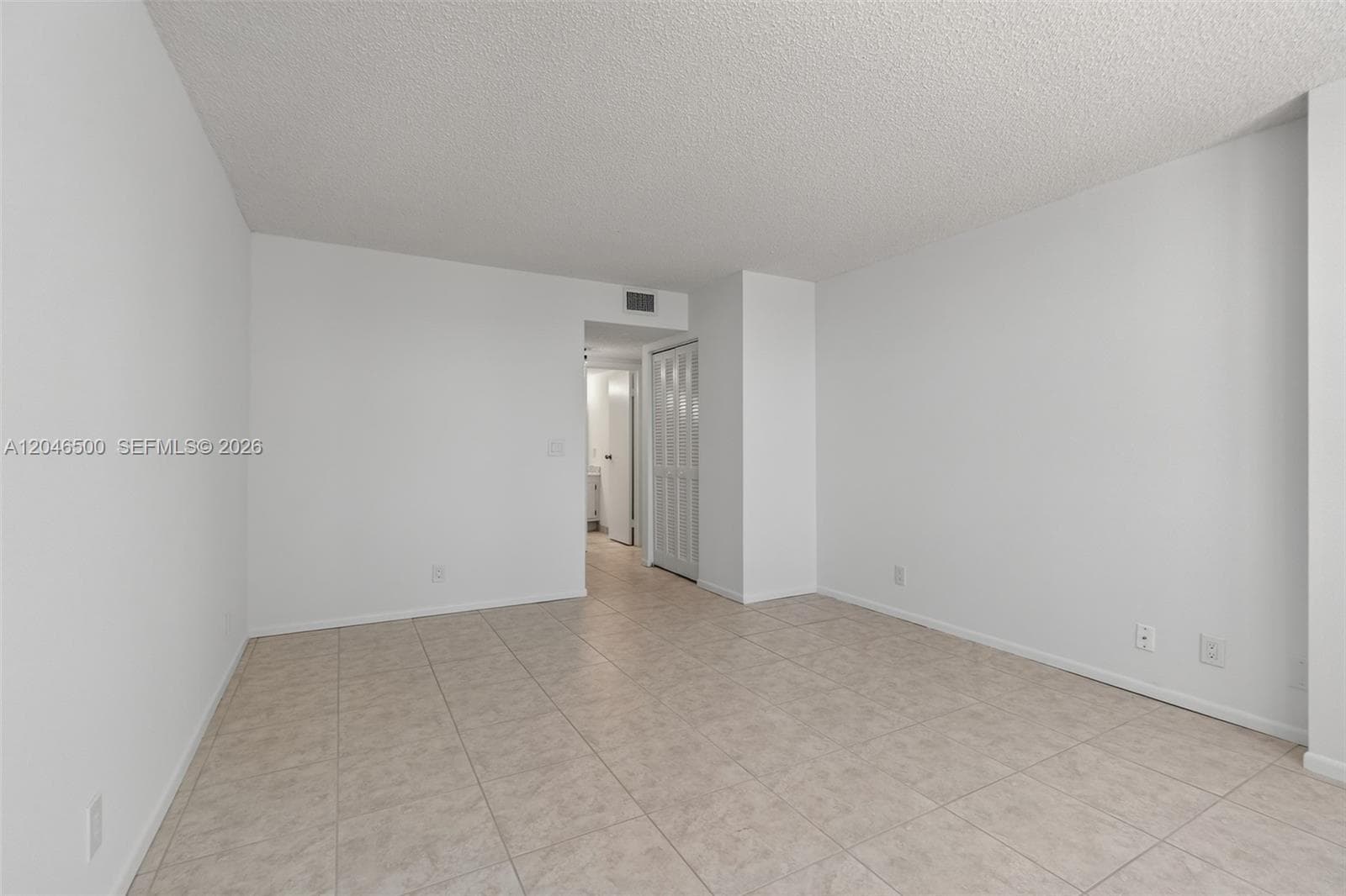 2301 S Ocean Dr 1004 photo 18