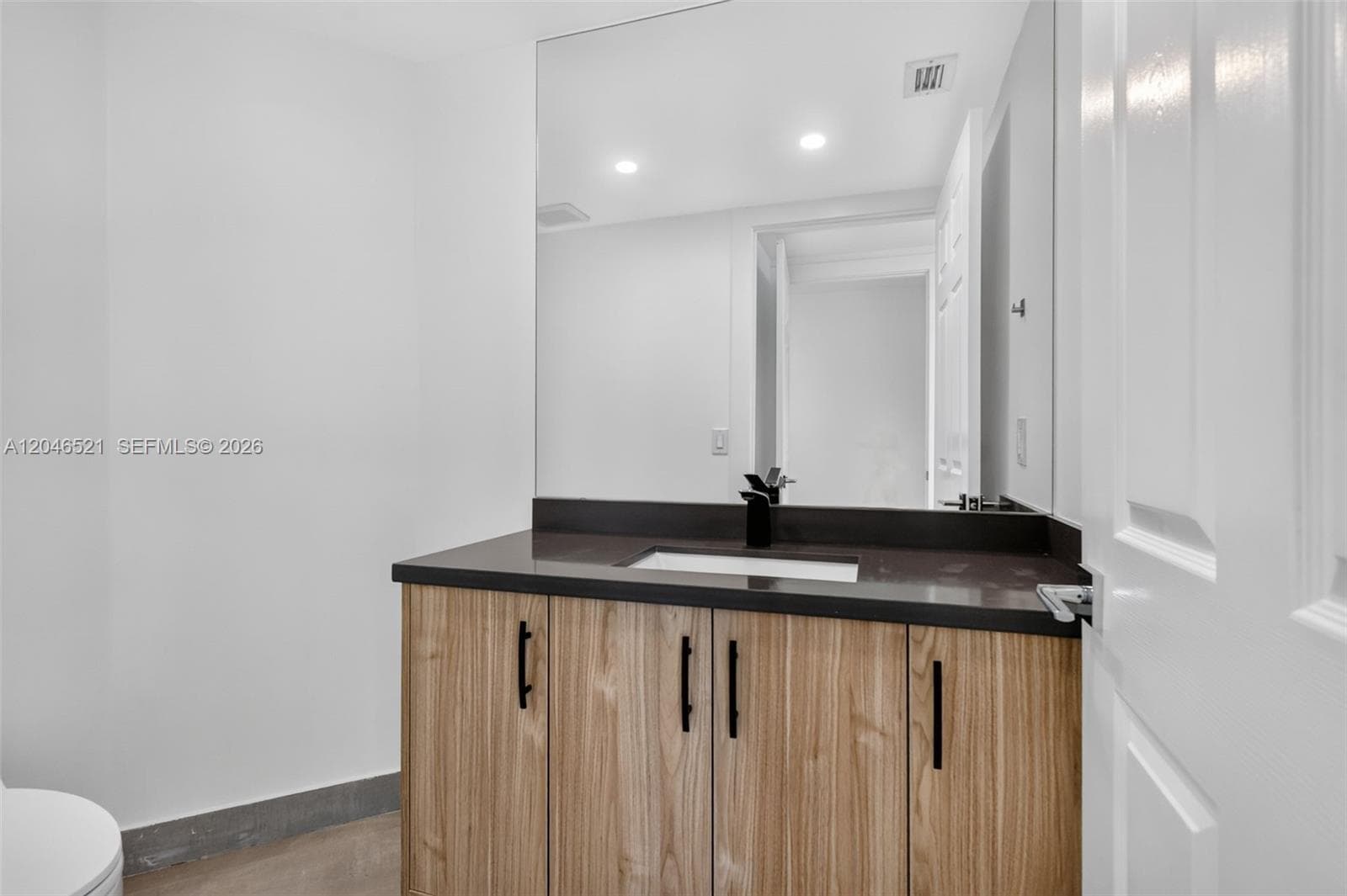 3370 Hidden Bay Dr 1212 photo 9