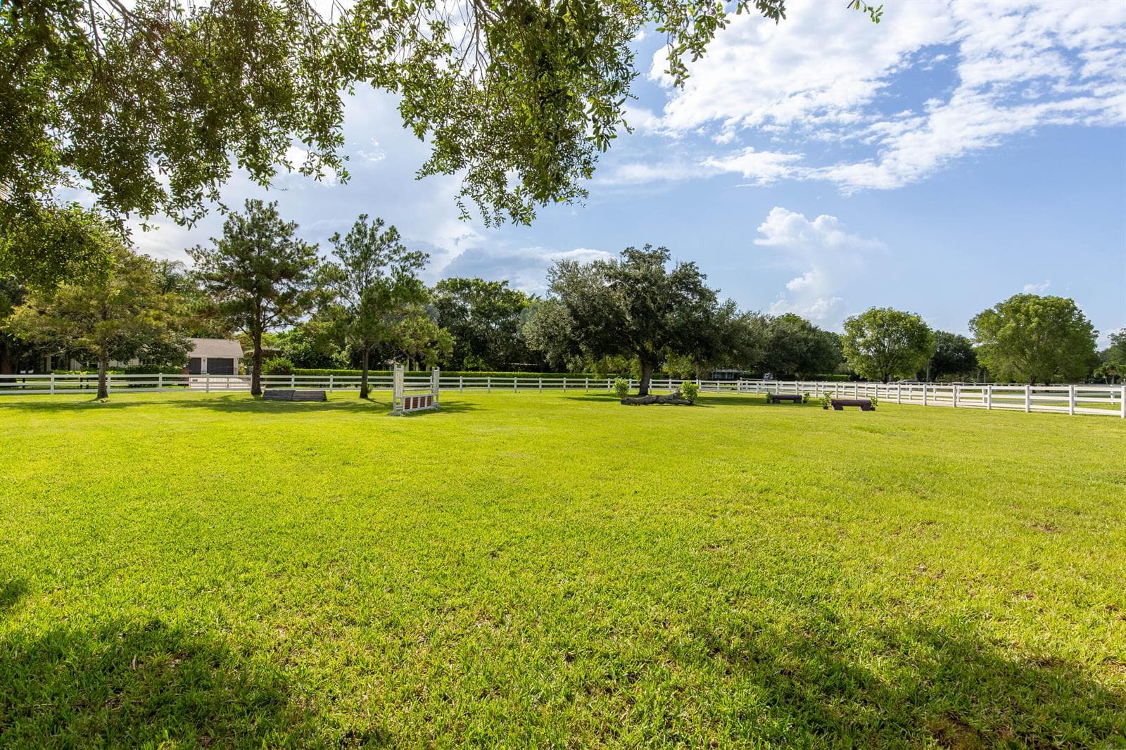 844 Arabian Drive photo 7