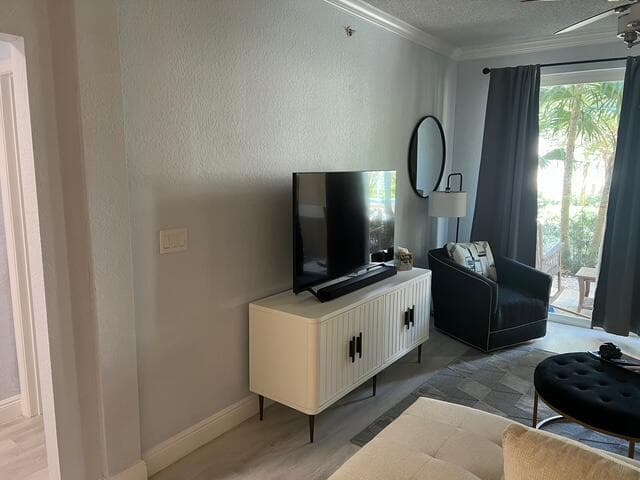 1805 N Flagler Drive 112 photo 2