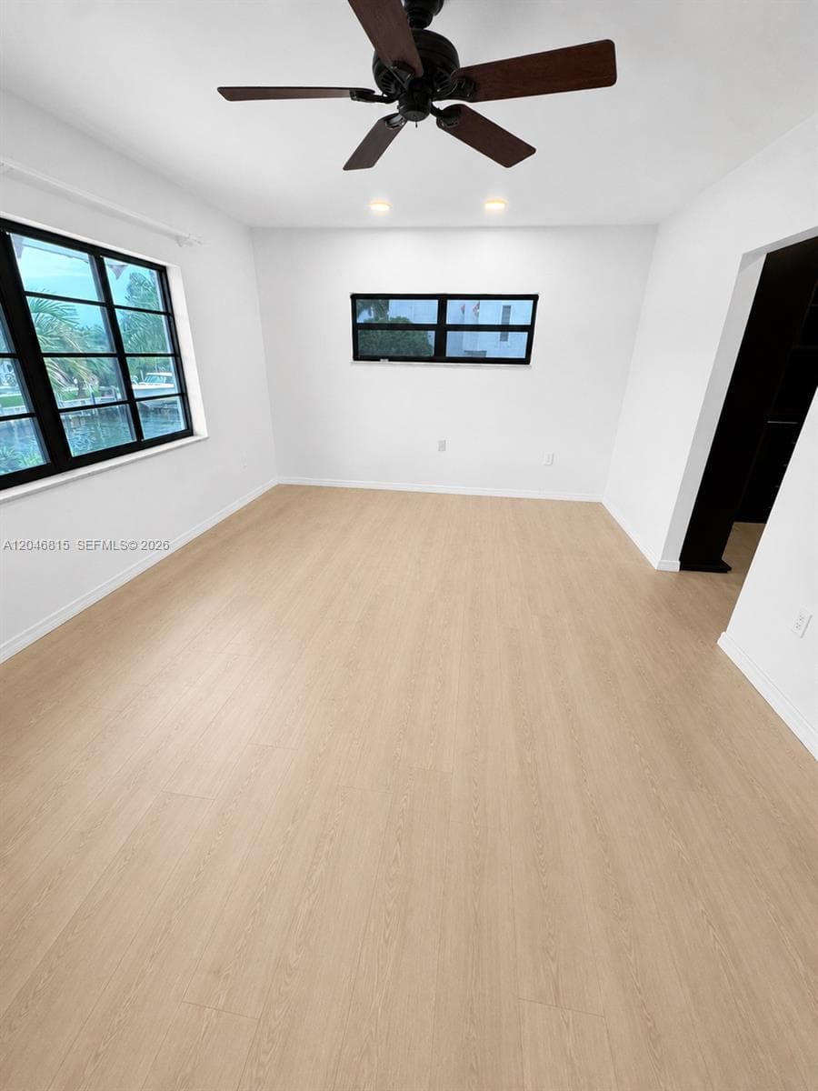 1540 NE 105 street photo 12