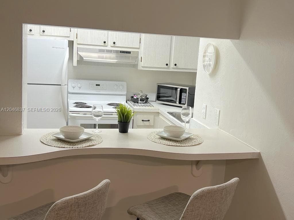 815 Middle River Dr 204 photo 14