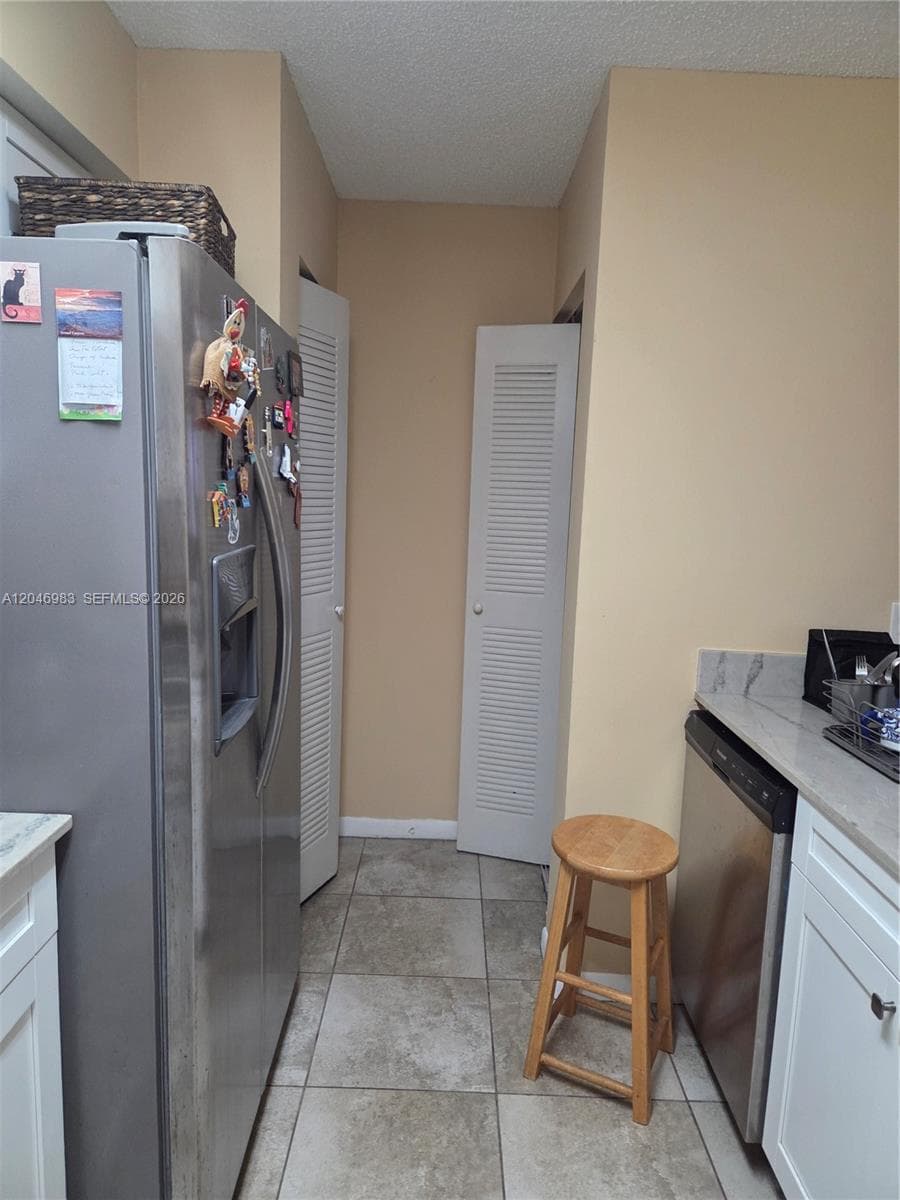 520 S Park Rd 16-12 photo 9