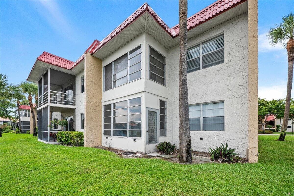 190 Lake Evelyn Drive 190 photo 17