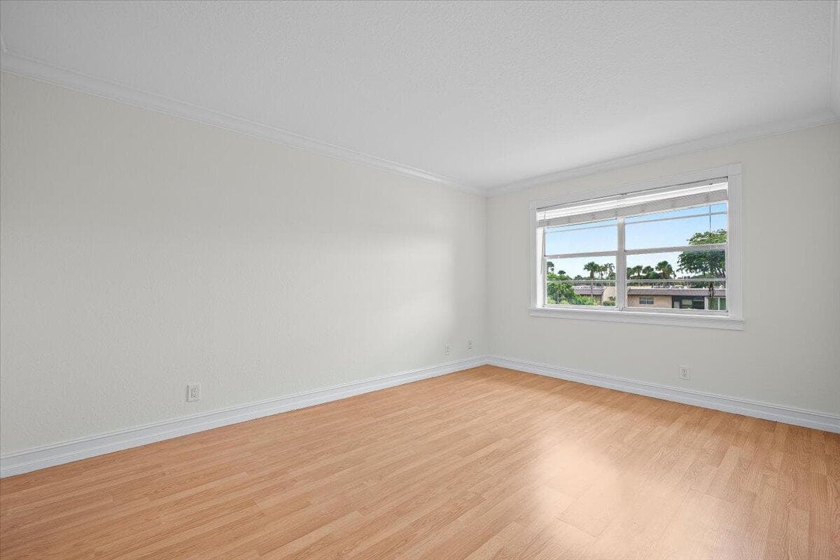 190 Lake Evelyn Drive 190 photo 12