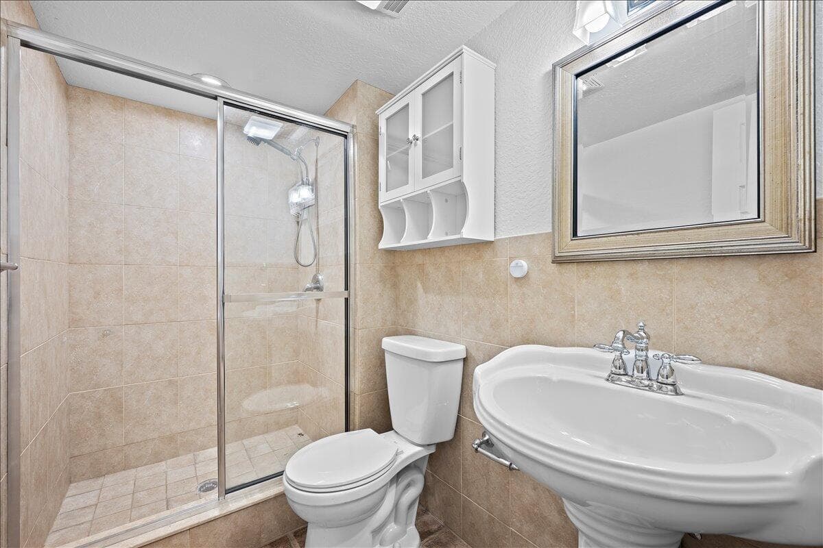 190 Lake Evelyn Drive 190 photo 10