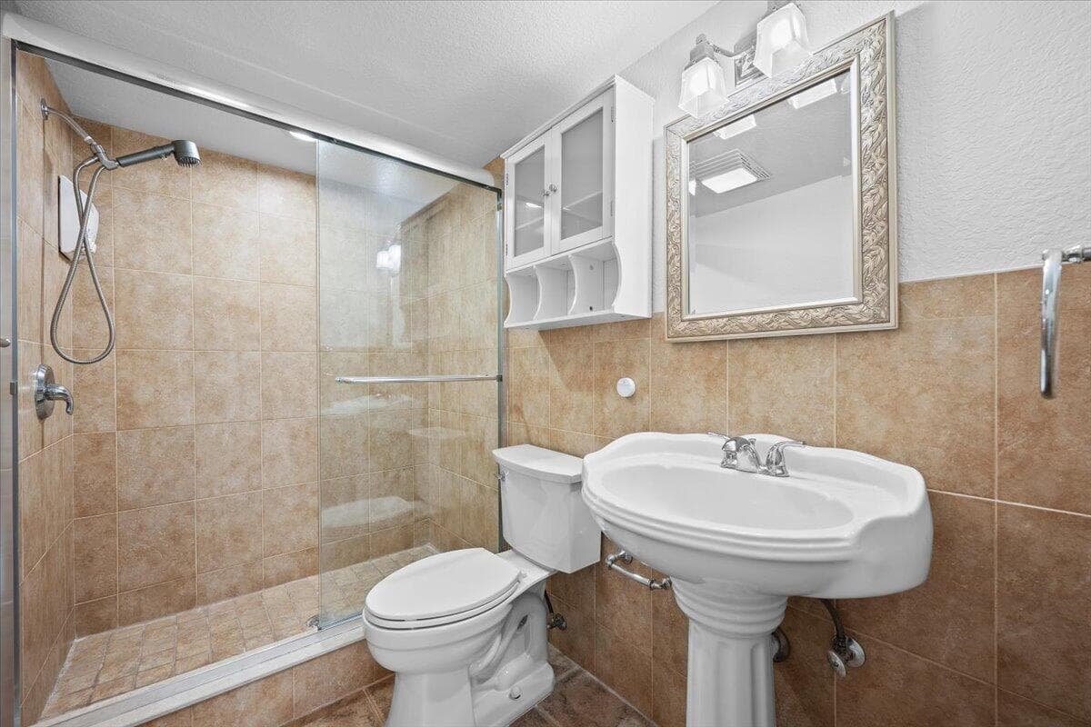 190 Lake Evelyn Drive 190 photo 14