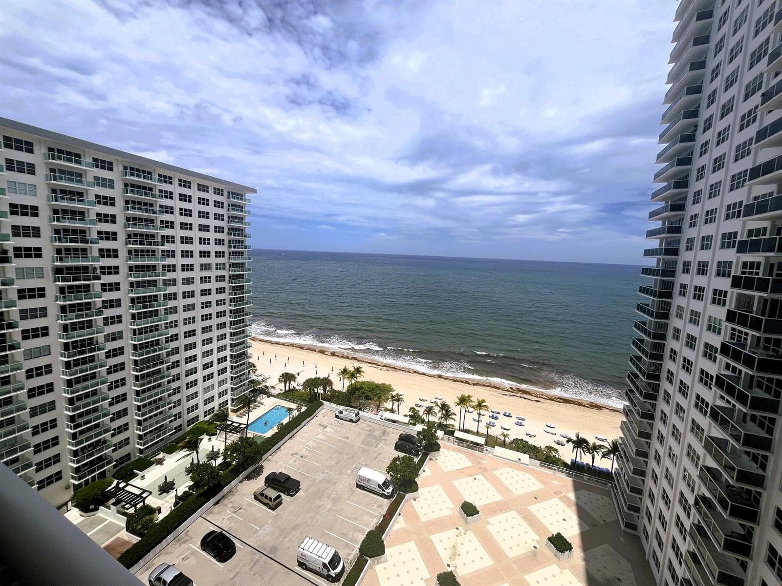 3500 Galt Ocean Drive 1510 photo 4