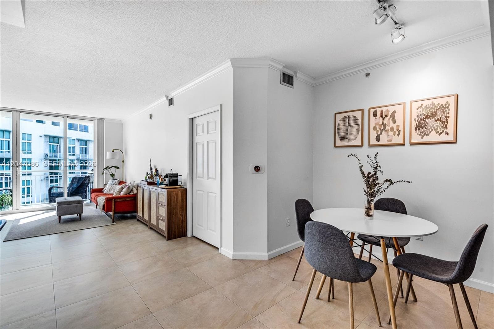 2000 N Bayshore Dr 909 photo 4