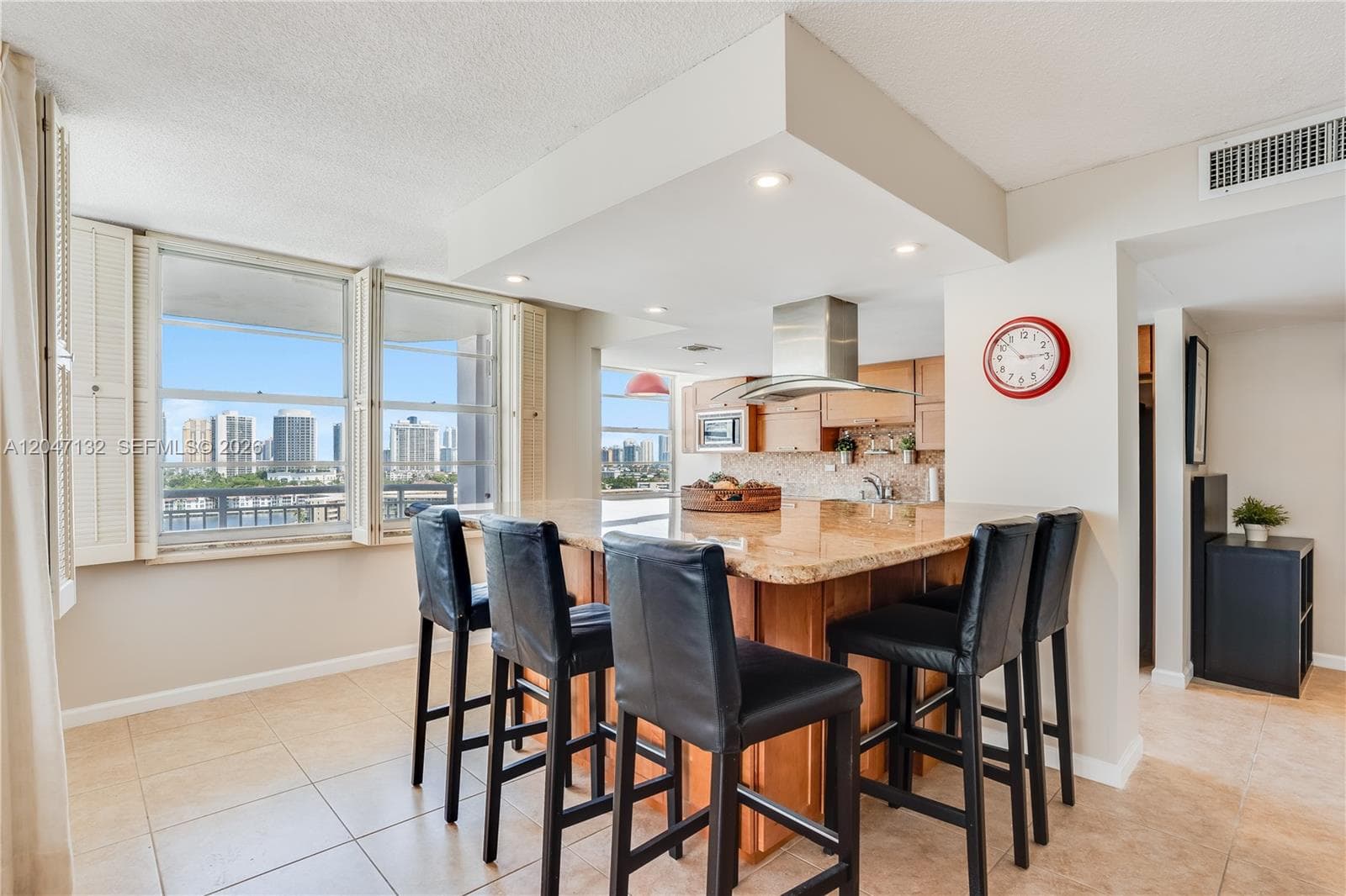 18041 Biscayne Blvd 1404 photo 6