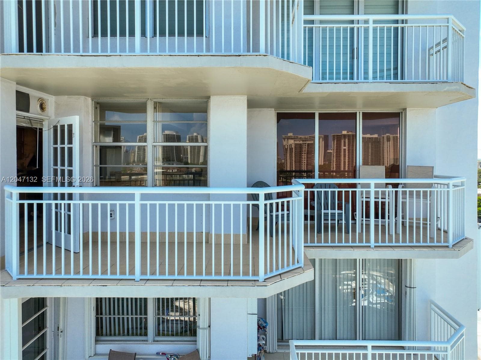 18041 Biscayne Blvd 1404 photo 3